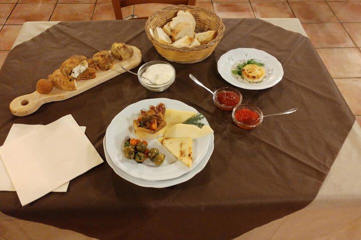 Dining 43 of 64