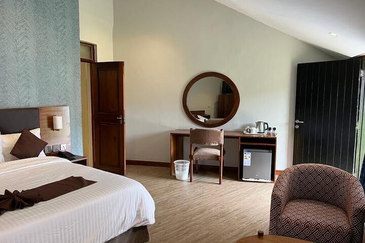 Room 14 of 49