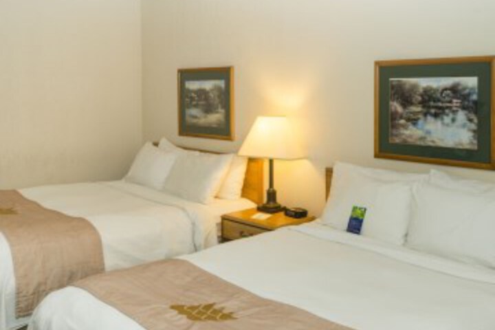 Room 10 of 76