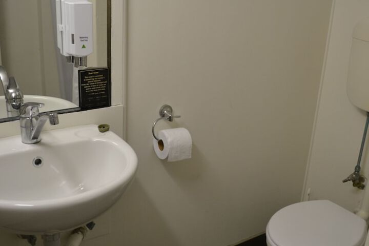 Room 35 of 44