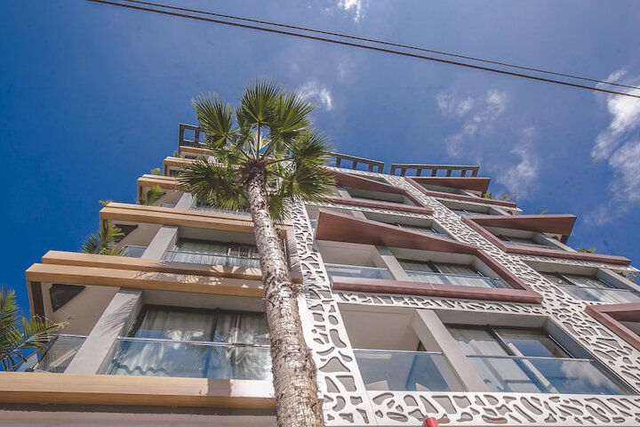 Exterior of DownTown Hotel Maârif Casablanca by TSA