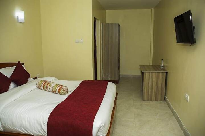 Room 28 of 48