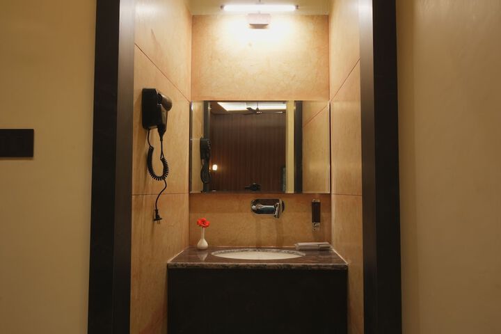 Room 21 of 46
