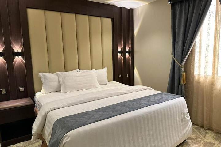 Room 22 of 80