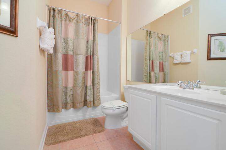 Room 12 of 15