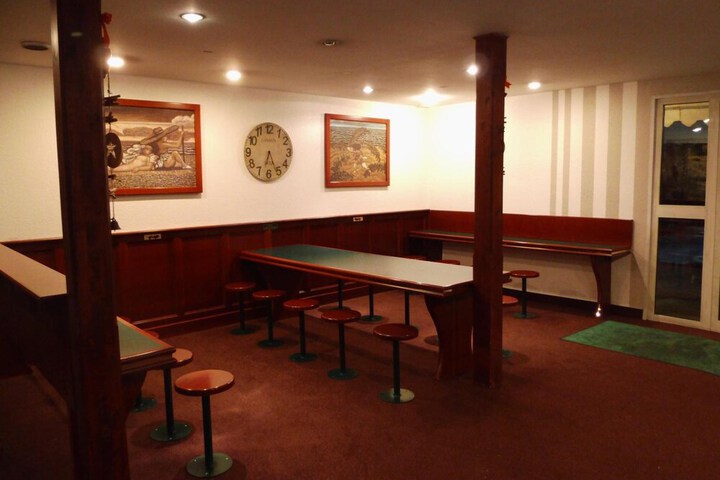Room 21 of 32