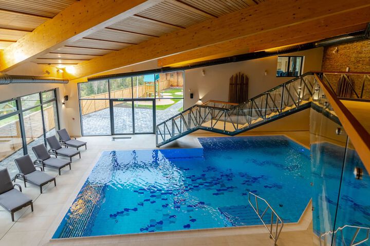 Pool 14 of 34