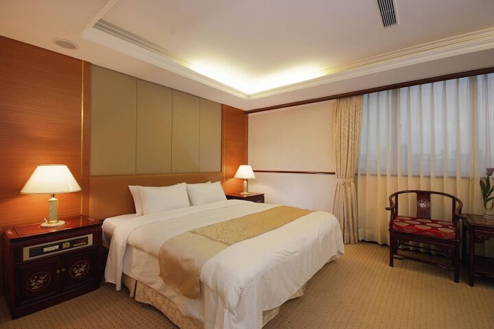 Room 17 of 46