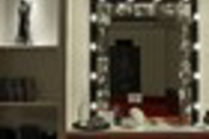 Room 38 of 165