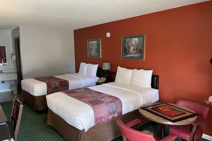 Room 30 of 91