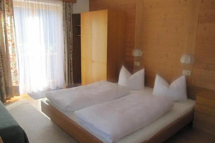 Room 3 of 13
