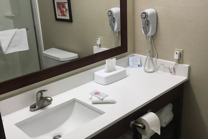 Bathroom sink