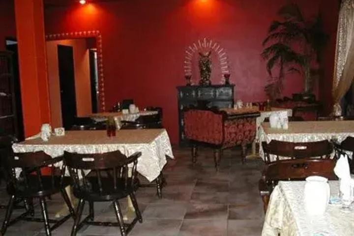 Dining 3 of 3