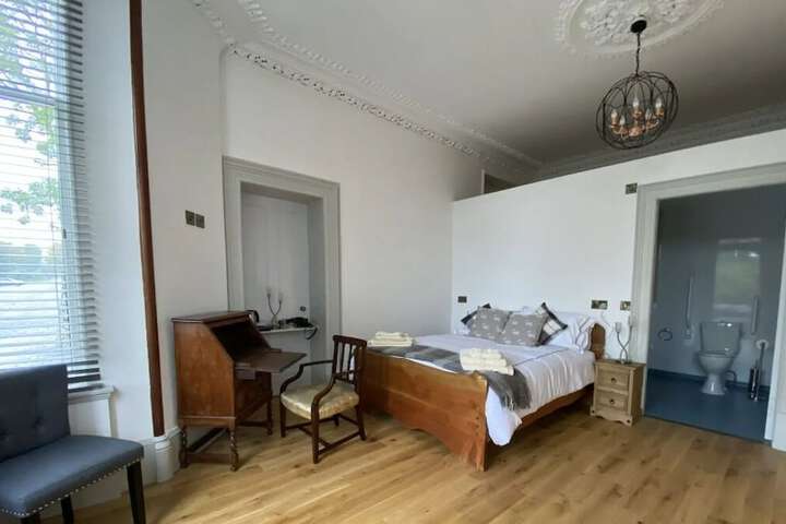Manor House