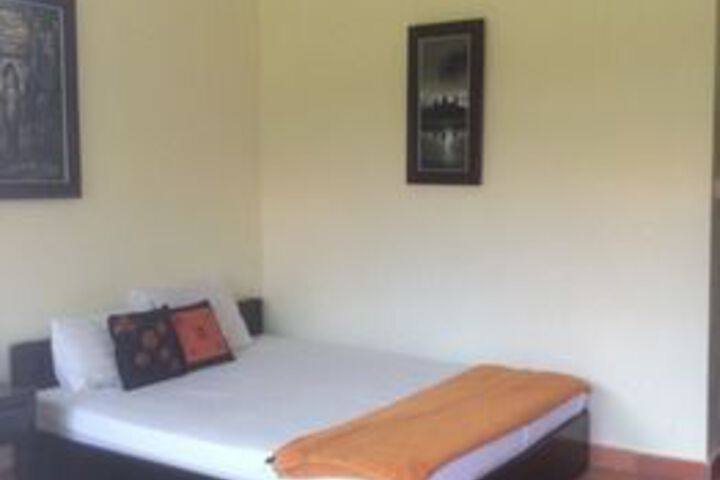 Room 15 of 40