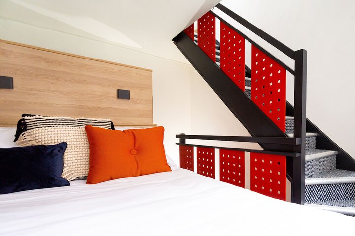 Room 8 of 25