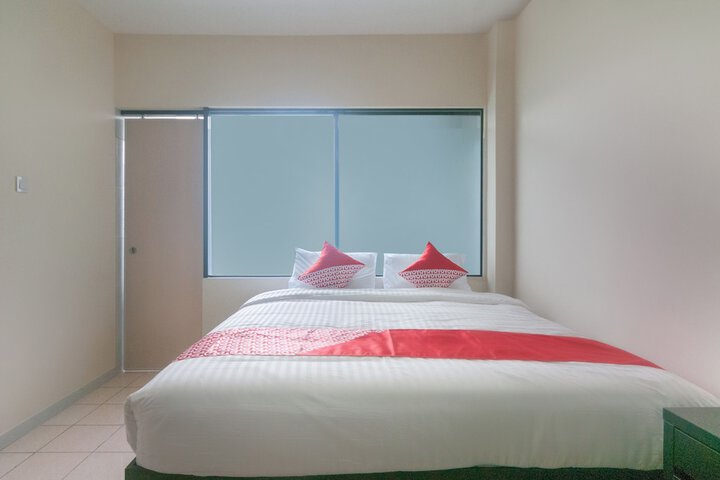Room 8 of 20