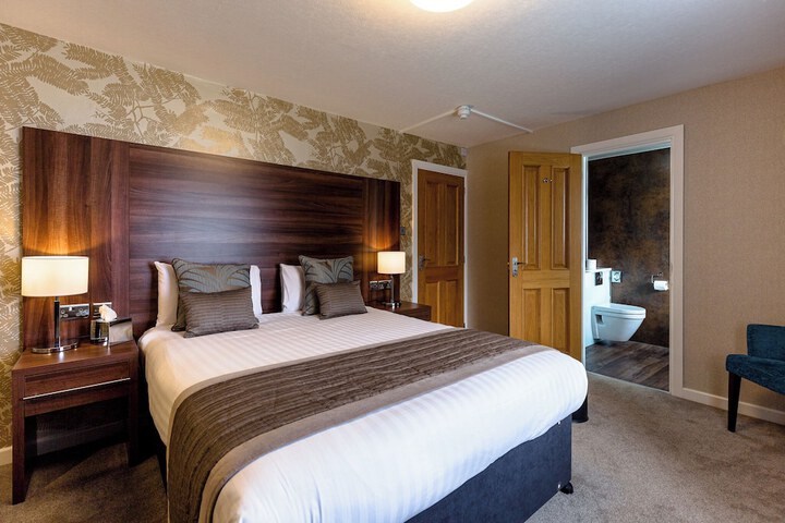 Room 13 of 64