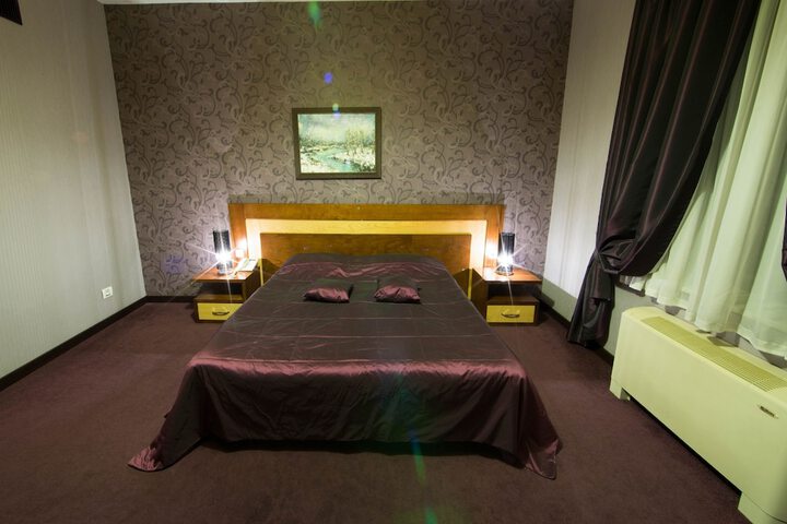 Room 8 of 29