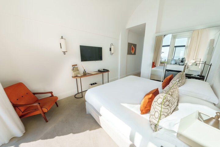 Room 32 of 104