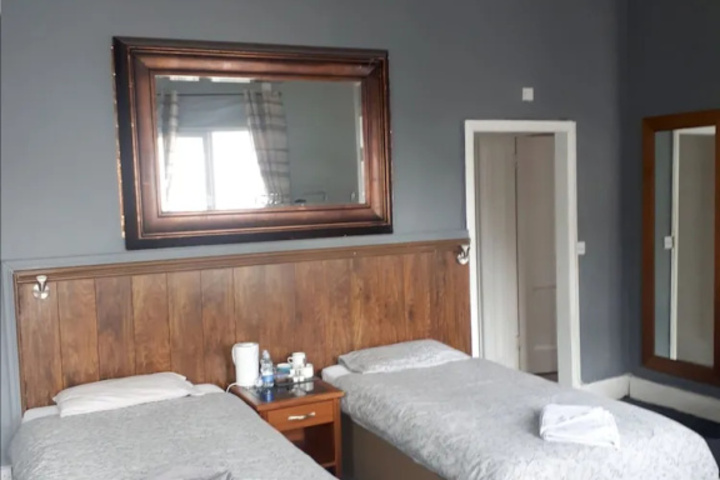 Room 18 of 23