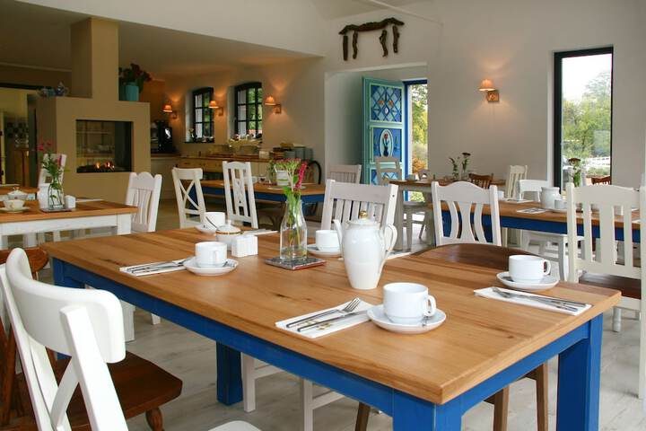 Breakfast/Coffee Service 36 of 68