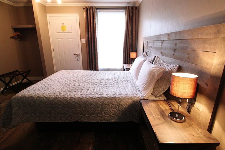 Room 19 of 61