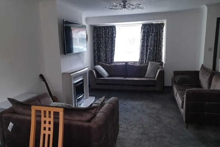 Room 2 of 12