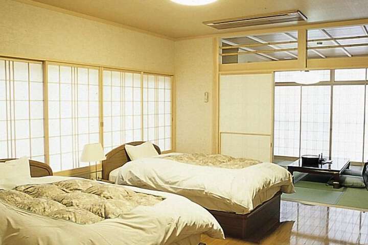 Room 9 of 22