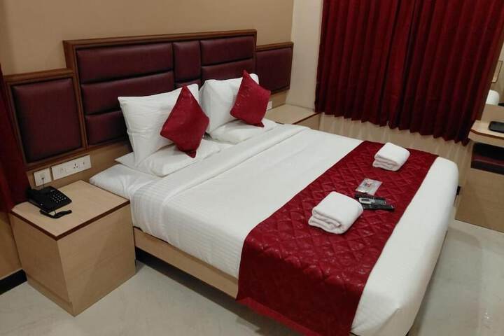 Room 3 of 12