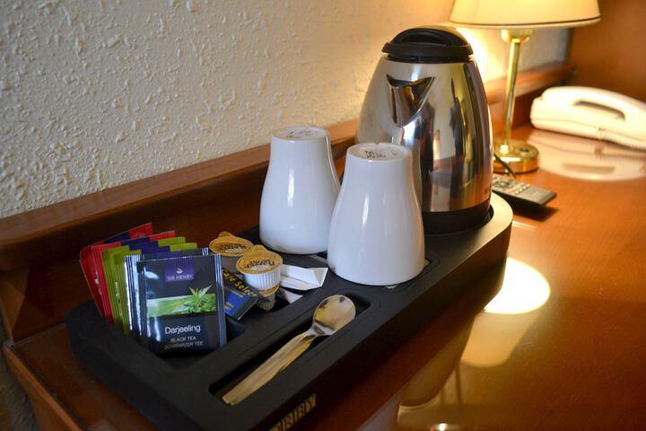 Breakfast/Coffee Service 54 of 70