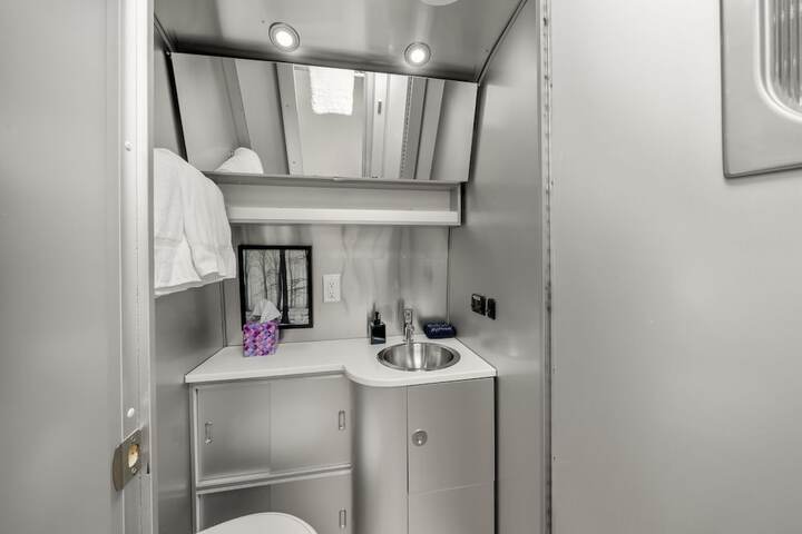Room 142 of 180