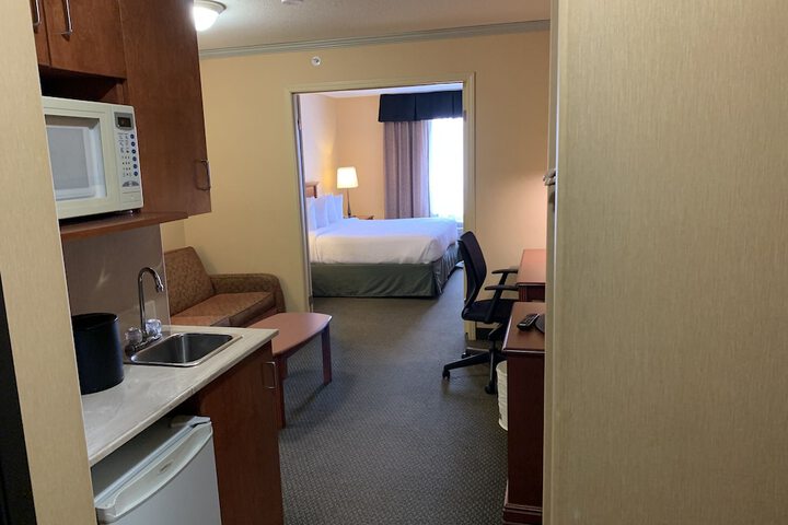Room 25 of 74