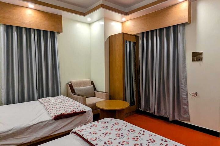 Room 4 of 6
