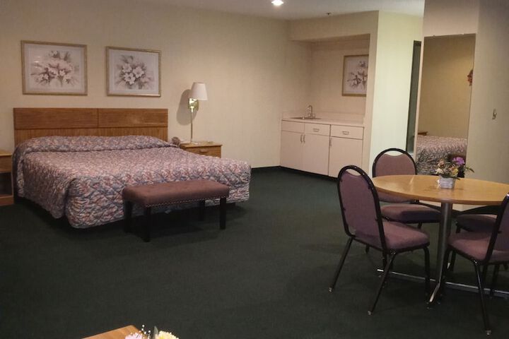 Room 9 of 30