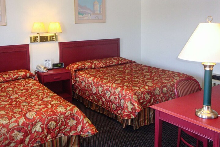 Room 8 of 27