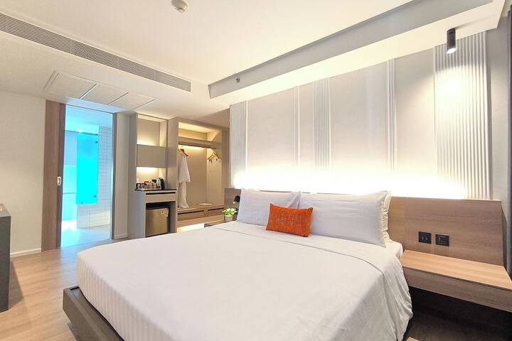 Room 9 of 46
