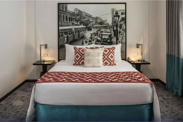 Room 3 of 28