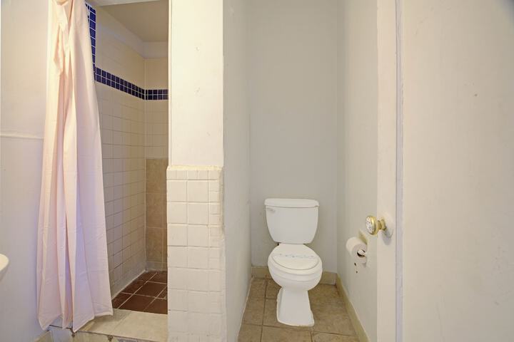 Room 53 of 64