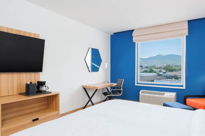 Room 7 of 95