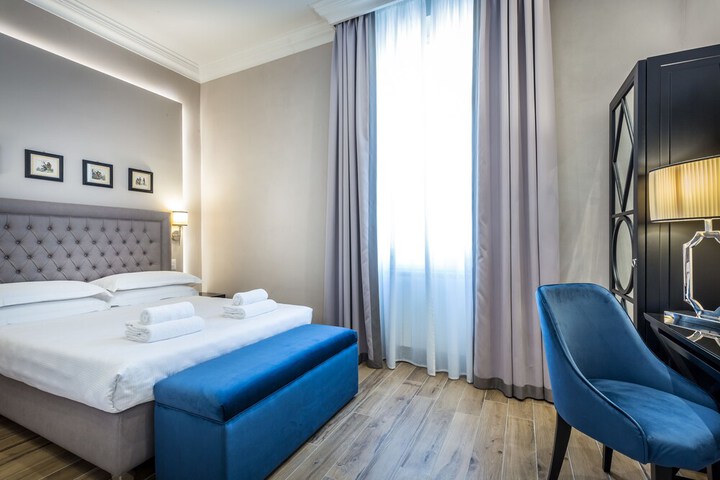 Room 27 of 60