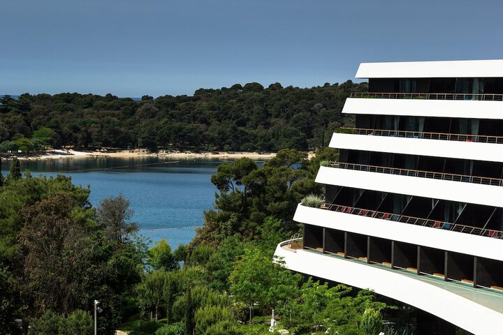 Hotel 115 of 120