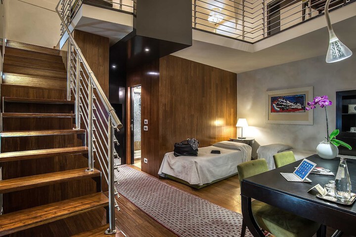 Room 48 of 125