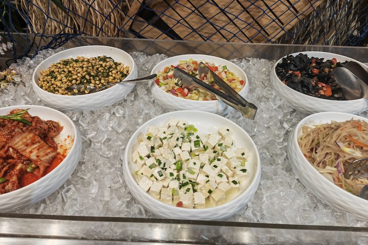 Dining 48 of 74