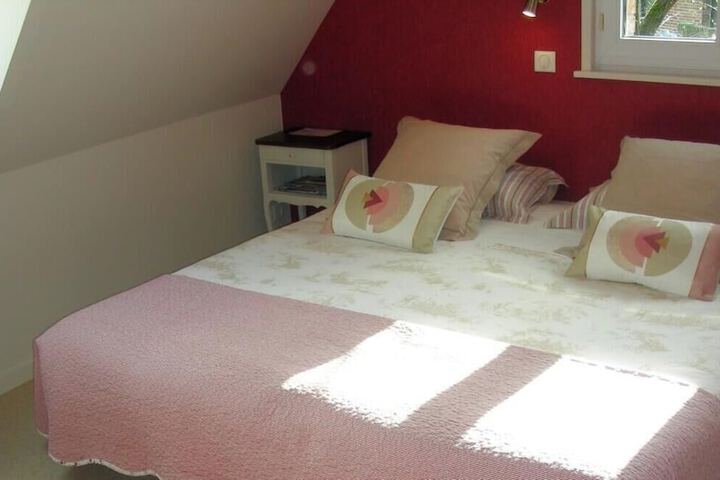 Room 9 of 25