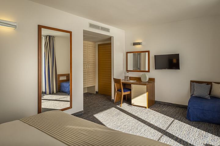 Room 14 of 58