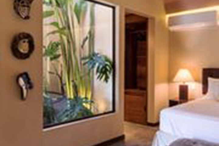 Room 15 of 61
