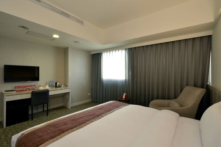 Room 9 of 39