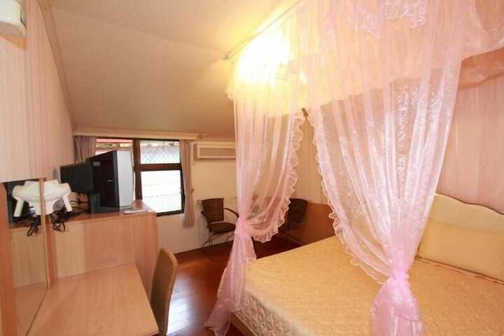 Room 16 of 41