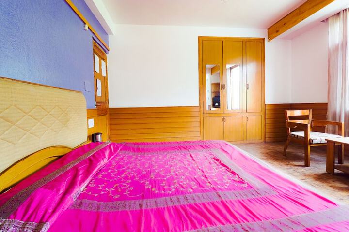 Room 5 of 26